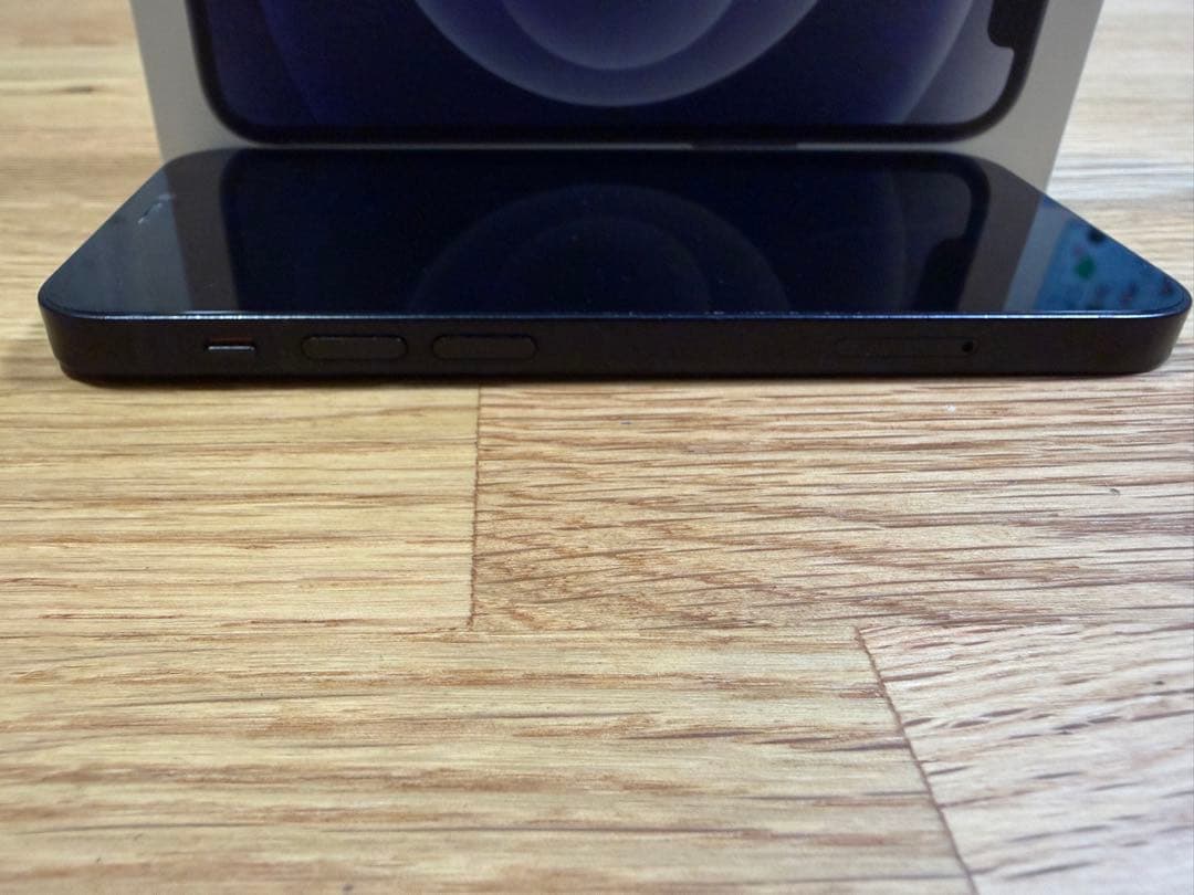 iPhone12mini アクティベーションロック解除済　SIMロックなし