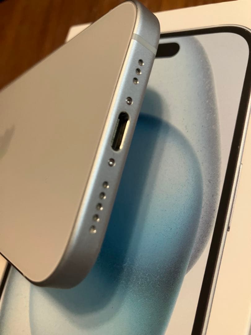 【訳あり】iPhone 15 128GB ブルー 本体 画面割れインカメラ故障