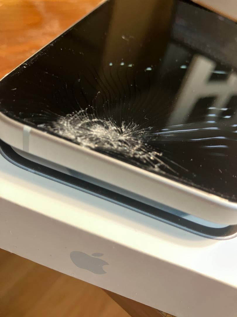 【訳あり】iPhone 15 128GB ブルー 本体 画面割れインカメラ故障