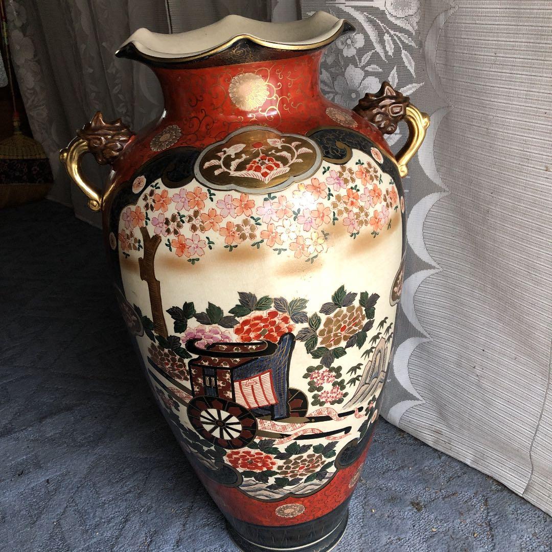 陶磁器 御所車模様  高さ75センチの大壺