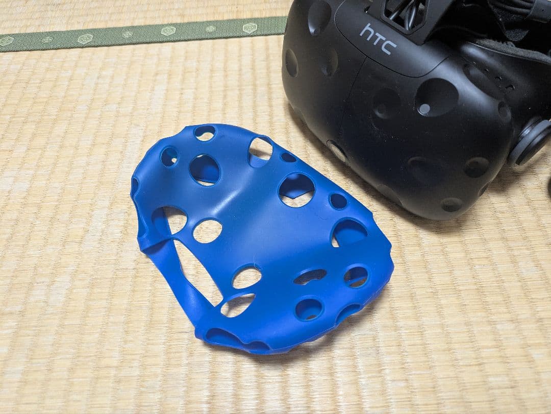 HTCVIVE VRヘッドセット デラックスオーディオストラップ付き