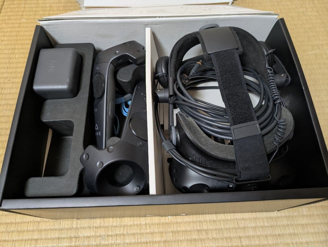 HTCVIVE VRヘッドセット デラックスオーディオストラップ付き