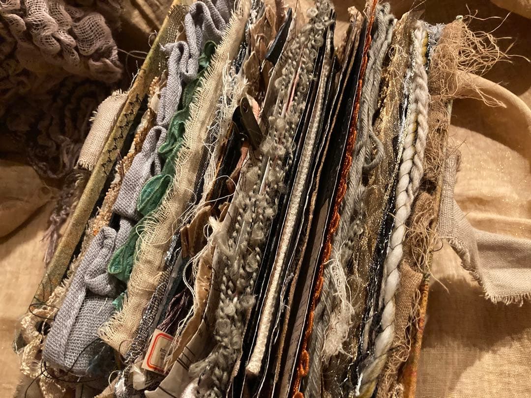 男前ジャンクジャーナル　雑記帳　数字　革タグ　ペイント　アンティーク