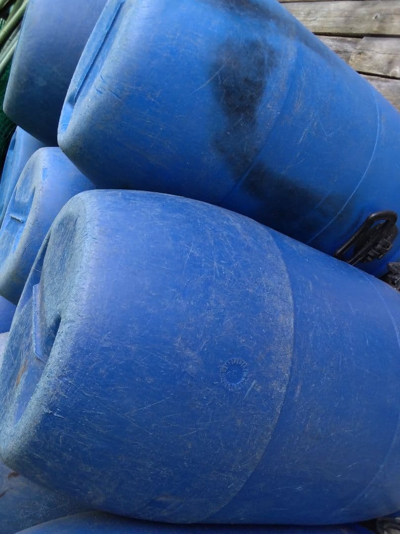 プラスチックタンク３５個まとめ売り　貯水タンク　雨水タンク　ウォータータンク