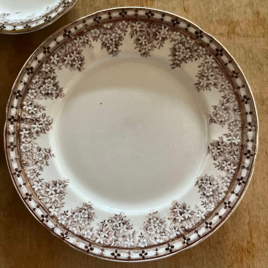 アンティーク　お花模様　カップ&ソーサー、ボウル、プレート4点セット
