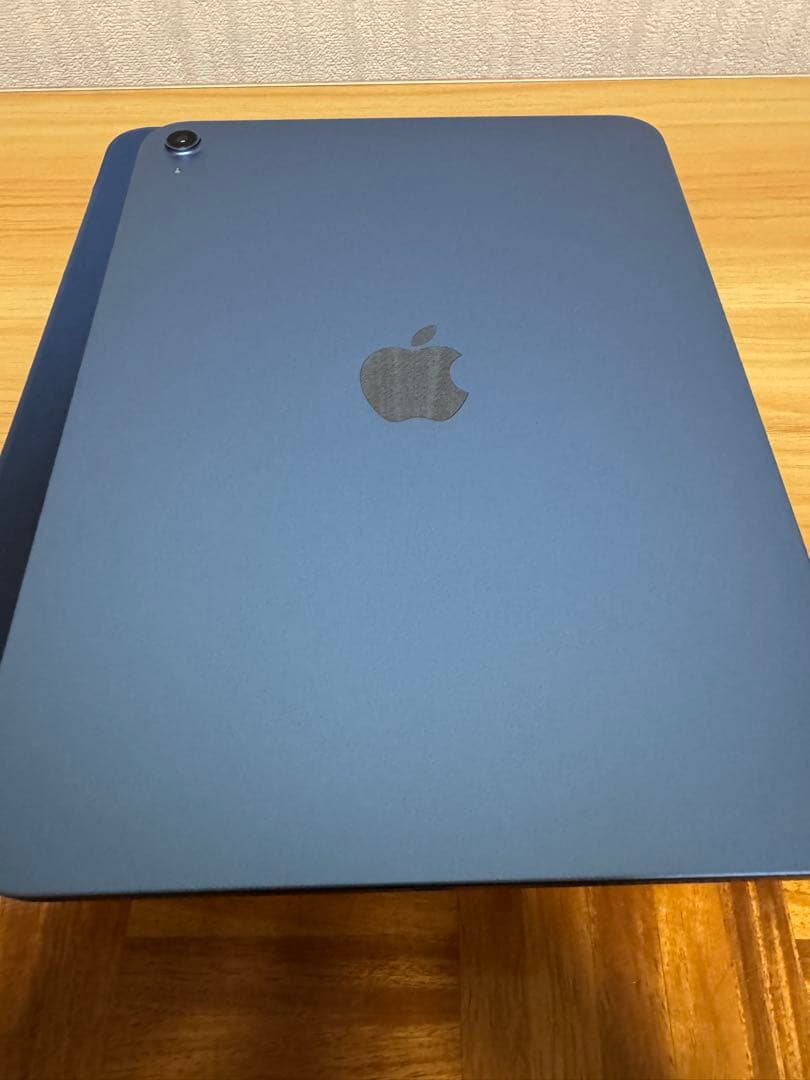 iPad 第11世代 A16 Wi-Fi 128GB ブルー ESRケース付き