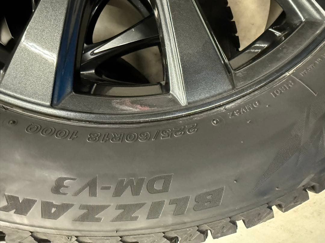 ヴェルファイア/アルファード　40系 18インチスタッドレスセット　美品