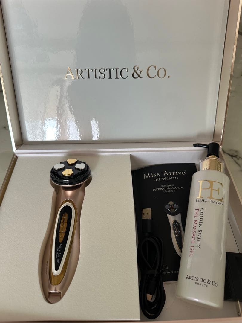 ARTISTIC & CO. 美顔器 箱付き　ほぼ新品状態　銀座店購入