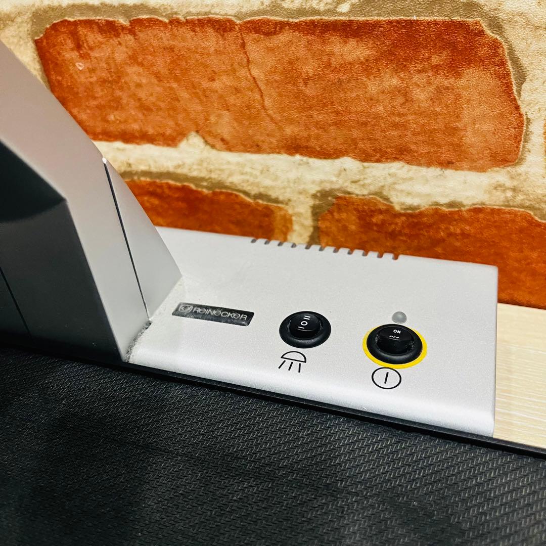 K3011 拡大読書器 メゾ・フォーカス 20インチ XYテーブル照明付