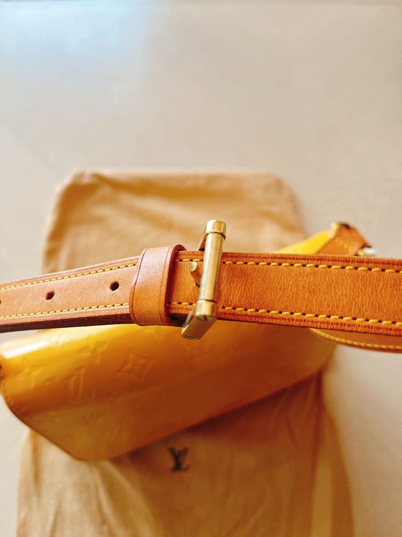 LOUIS VUITTON ヴェルニ トンプソン ストリート ショルダーバッグ