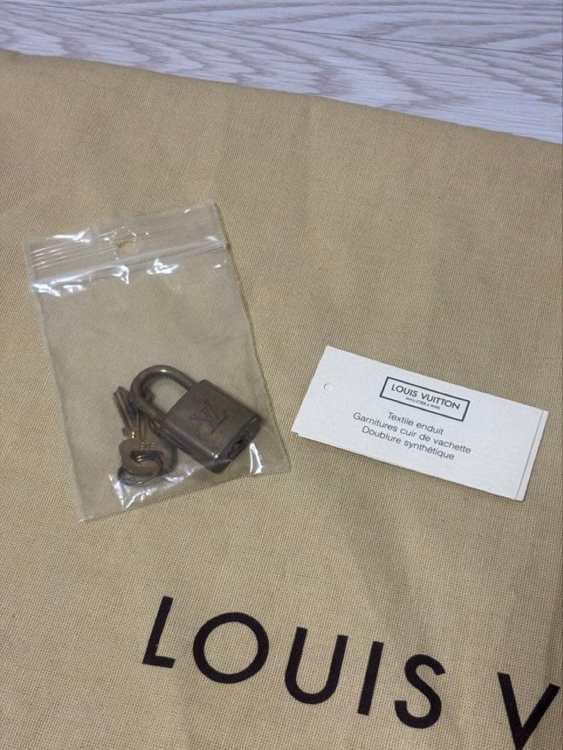 LOUIS VUITTON モノグラム トゥルーヴィル　ハンドバッグ