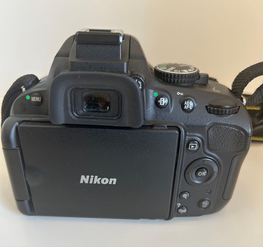 Nikon D5100 一眼レフ 18-55mm VR レンズ