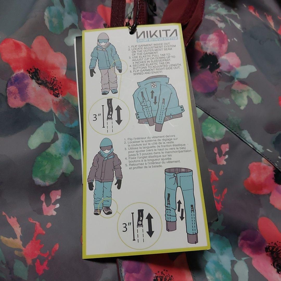 新品　ニキータ　スノボウェア　150センチ　ジュニア　女の子用　サイズ調節可