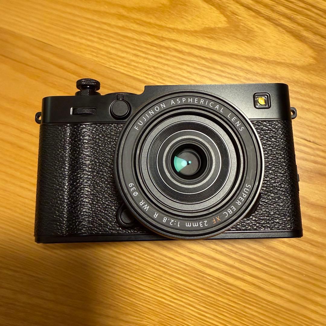 FUJIFILM X-E5 レンズキット　ブラック　おまけ付き　作例あり