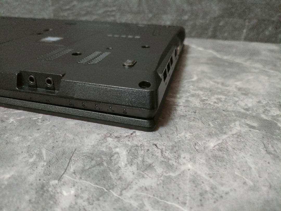 美品 FUJITSU 第10世代 メモリ16GB 新品SSD256GB