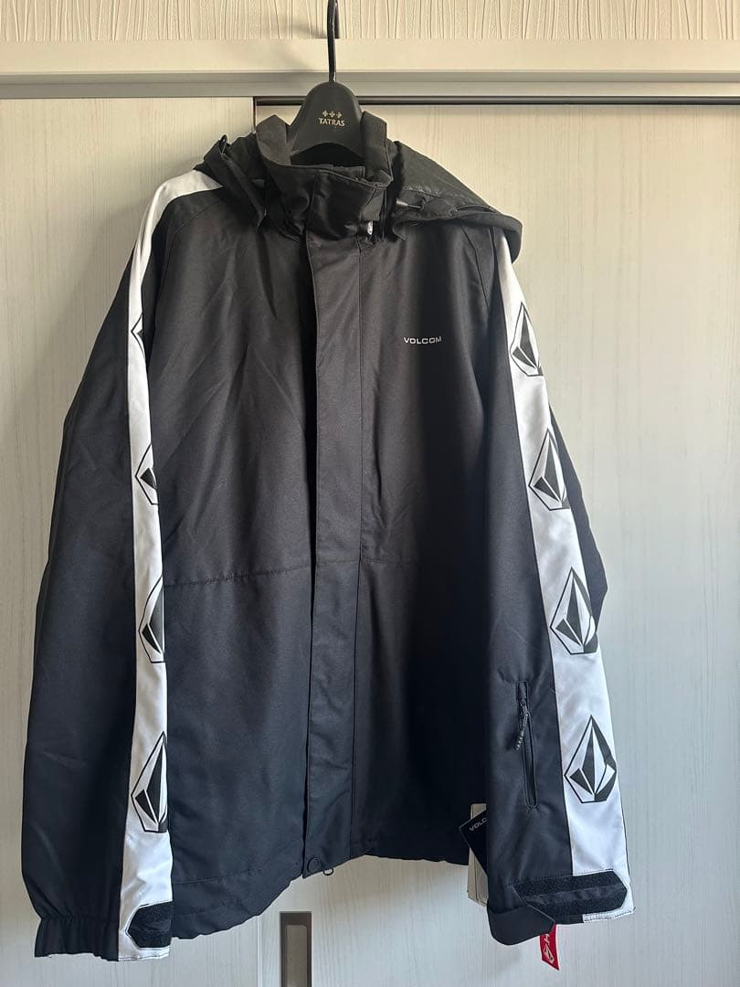 VOLCOM 新品・未使用 スノーボードジャケット 22-23モデル