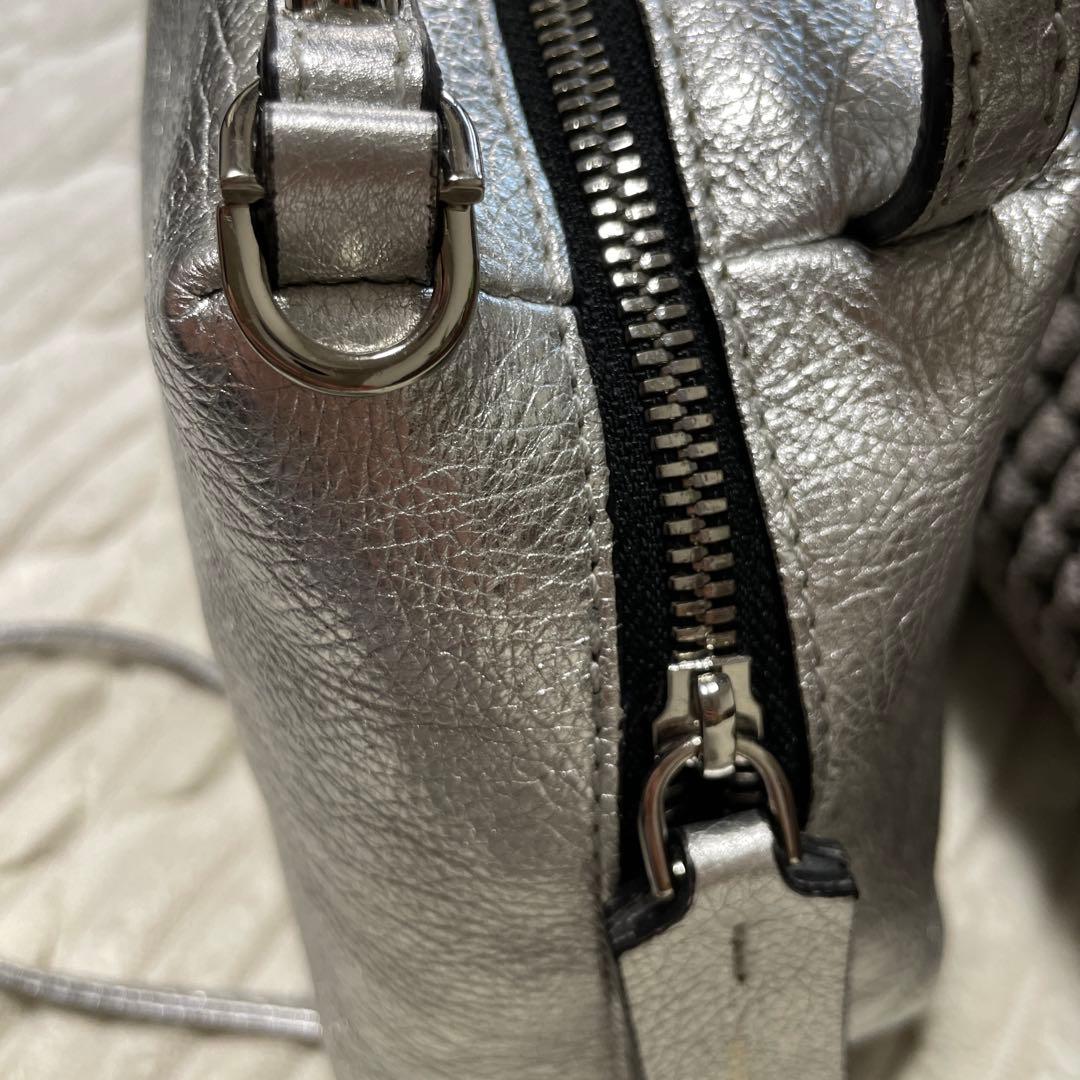 ジャンニキアリーニ　ショルダーバッグ　アリファ　Mサイズ　シルバー