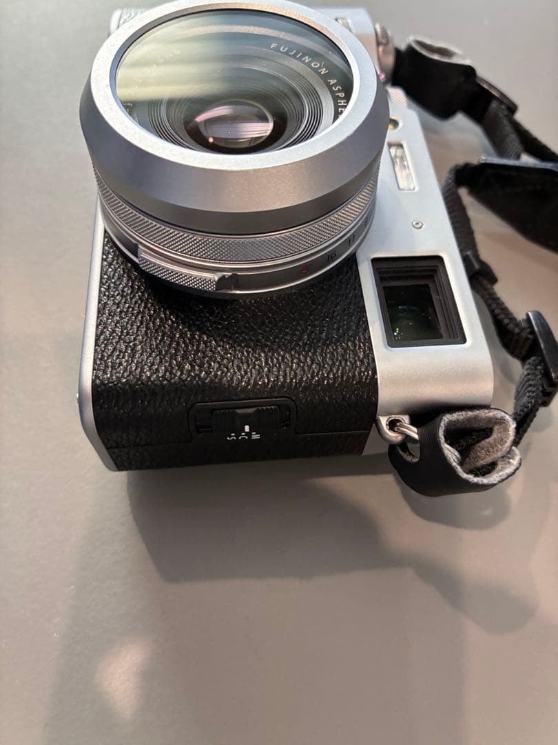 【美品】富士フイルム　X100V シルバー　おまけ複数 ワンオーナー　FUJI