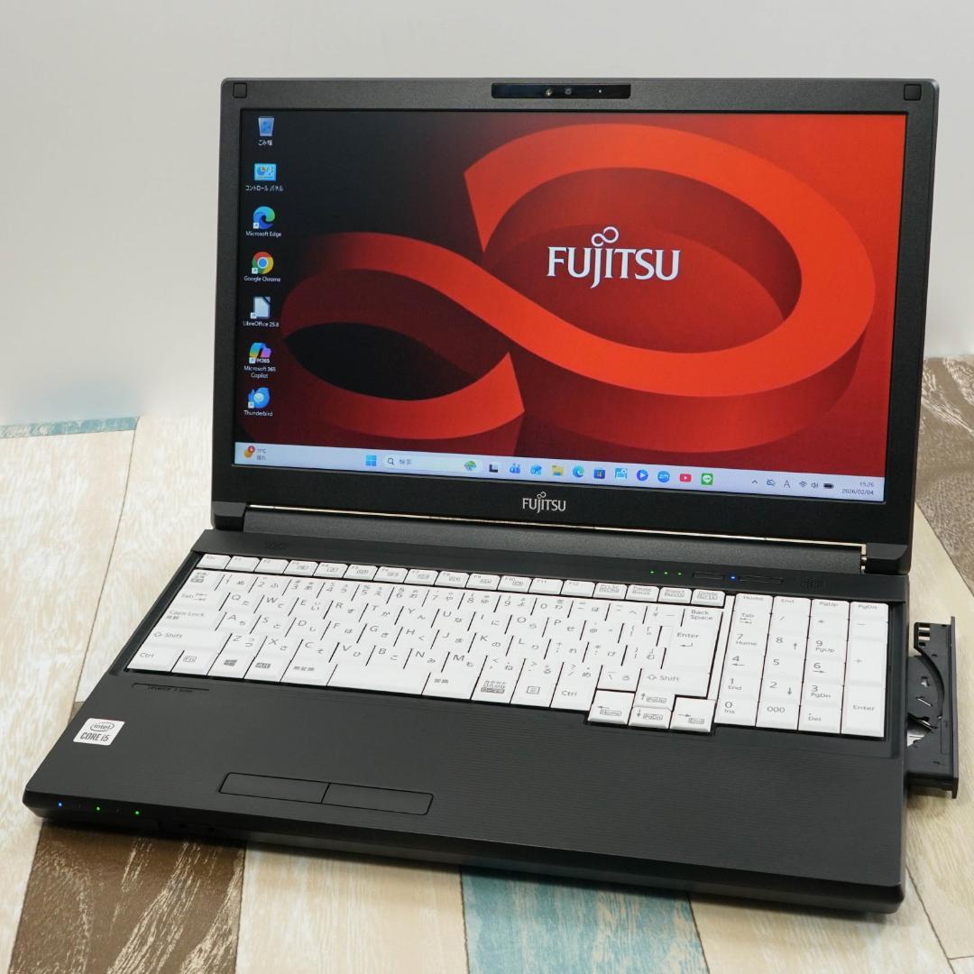 メモリ増設可✨美品の２０２１年製✨第１０世代コアｉ５に高性能ＳＳＤ＆１６Ｇメモリ