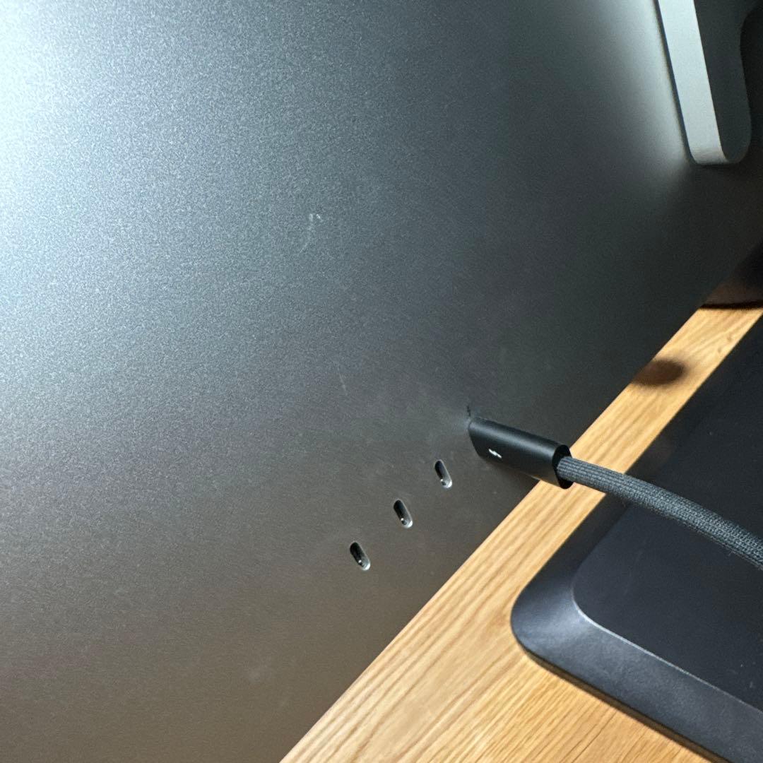 Apple Studio Display 標準ガラス VESAマウント