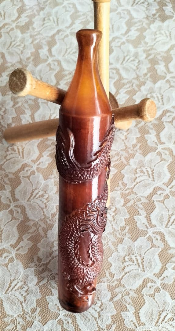 琥珀の装飾品