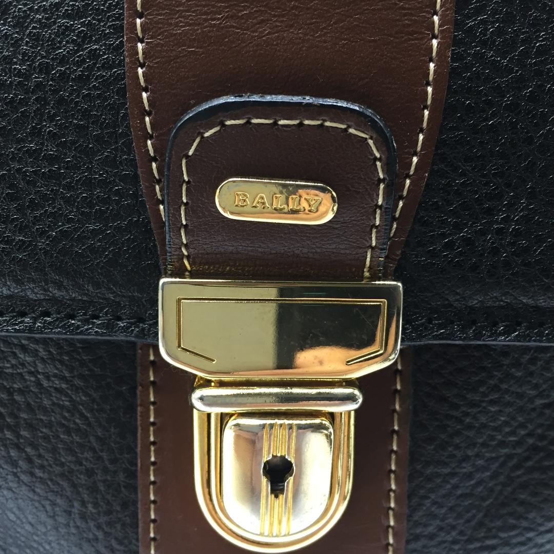 BALLY バリーショルダーバッグ ハンドバッグ レザー 本革 ロック金具