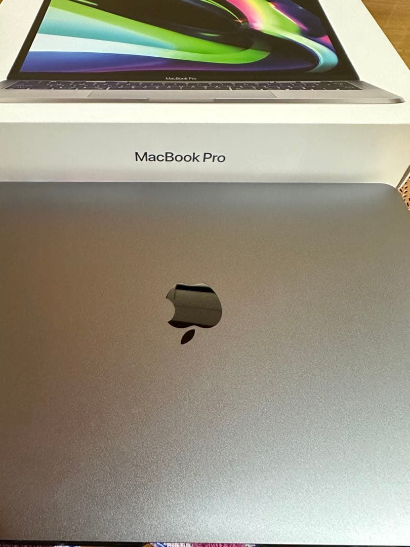 MacBook Pro 13インチ M1 2020おまけ付き