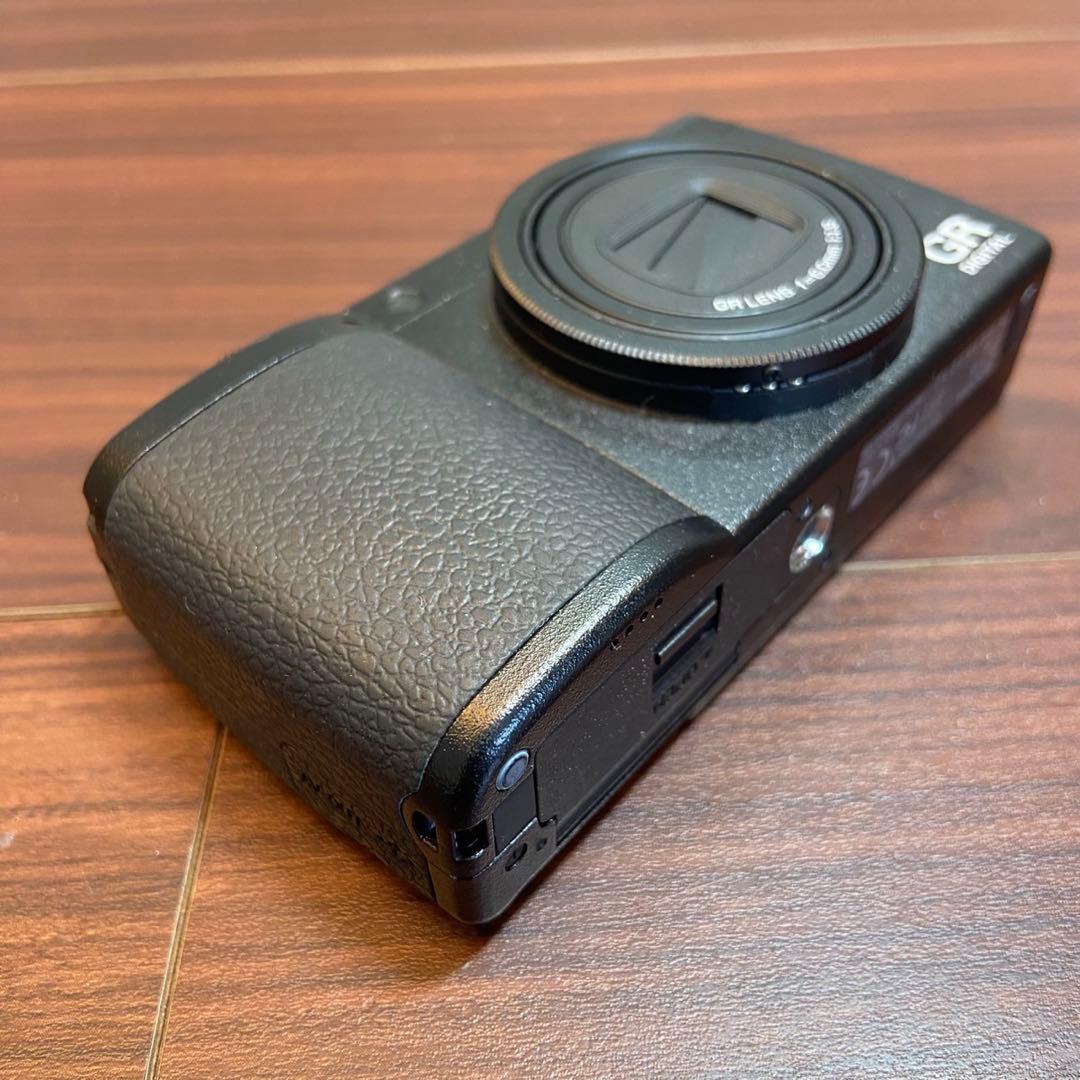 RICOH GR DIGITAL Ⅲ デジカメ ほぼ新品 4941