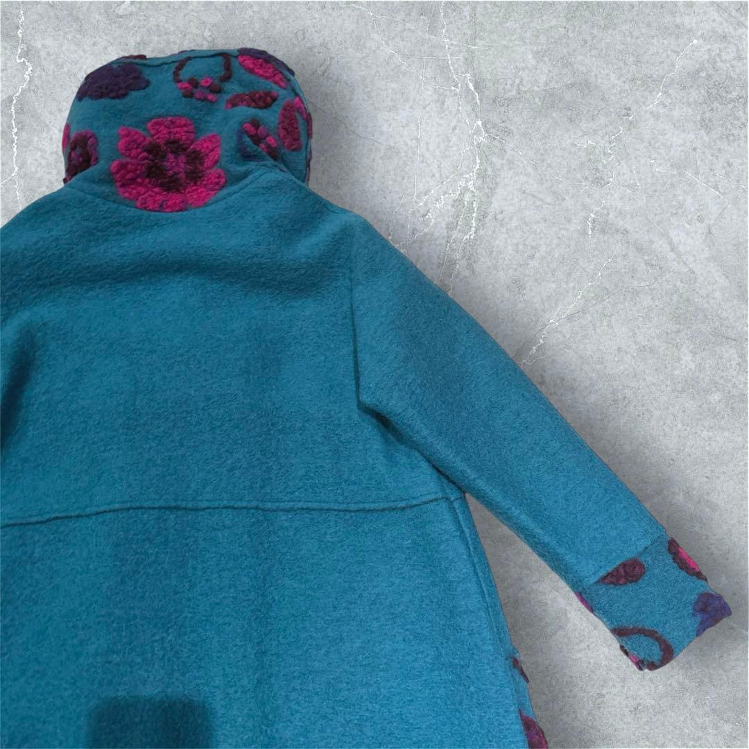 イタリア製　パネルマルチ花柄圧縮ウールコート　スタンド襟　ミドル丈　ターコイズ