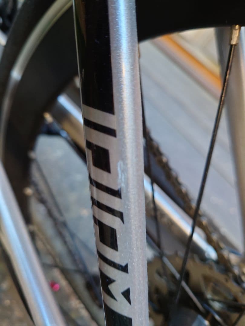 大幅値下断行！giant idiom0 中古　ジャイアント　イディオム　ペダル無