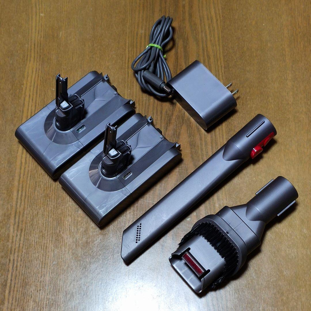 ダイソンV8 SV10 掃除機 完全分解清掃済み動作品 純正バッテリー２つセット