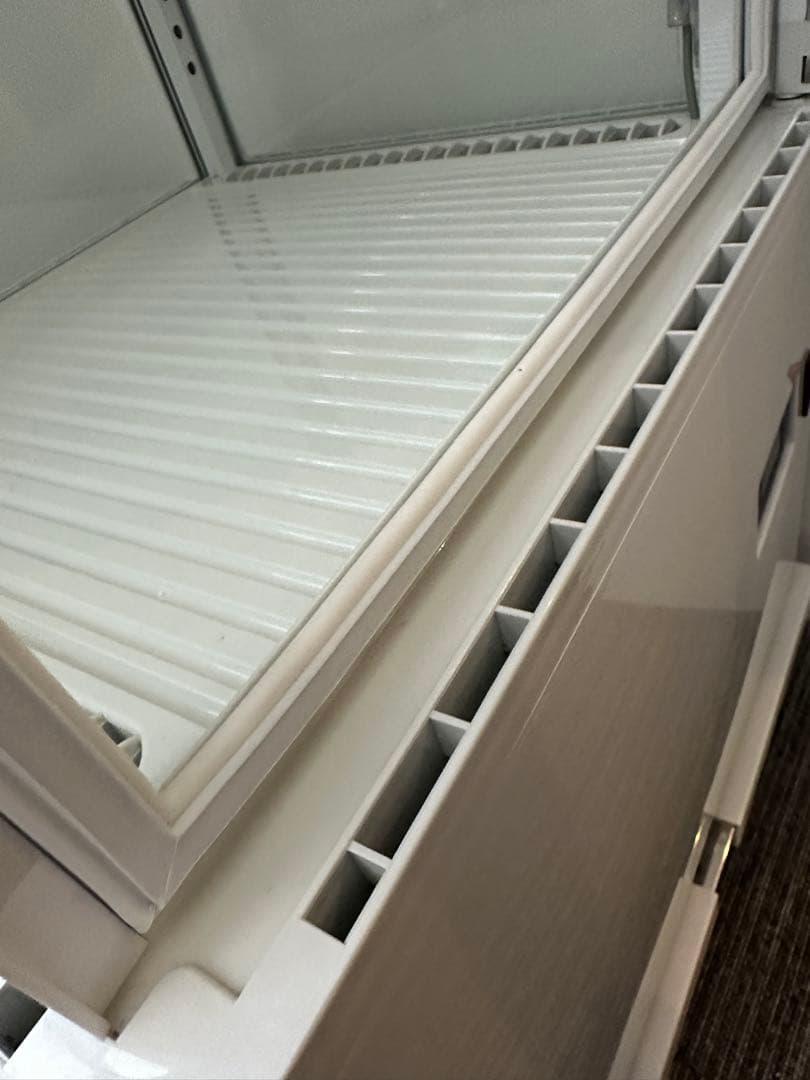 【引き取り限定】ガラス冷蔵庫 ホワイト 3段棚付き　冷蔵ショーケース　卓上