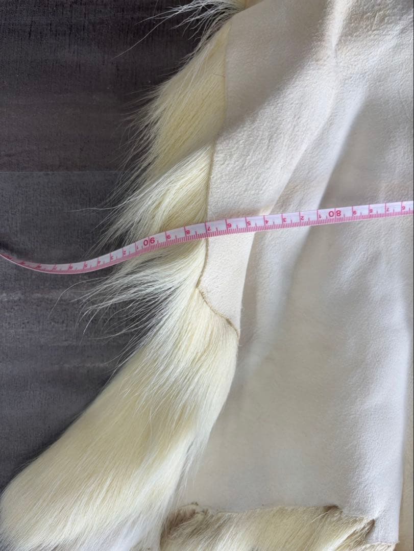 本物 トナカイ毛皮フィンランド製 毛皮ラグ Nordis Collection