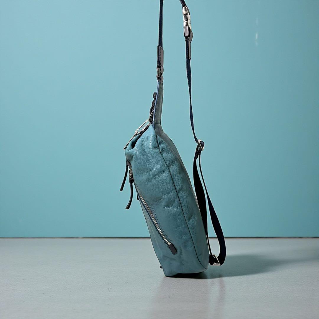 ✨希少色✨コーチ ボディバッグ トンプソン スリングバッグ クロスボディーレザー