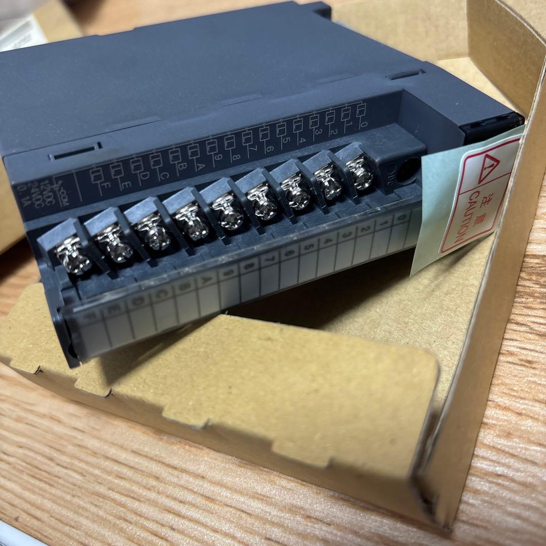 三菱　シーケンサー　CPUユニット　QY40P 1W4305 新品未使用品　最安