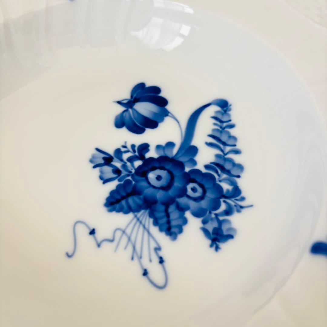 ⚫︎廃盤品　ロイヤルコペンハーゲン　ブルーフラワーカーブ　深皿　　　　　　　ラ上