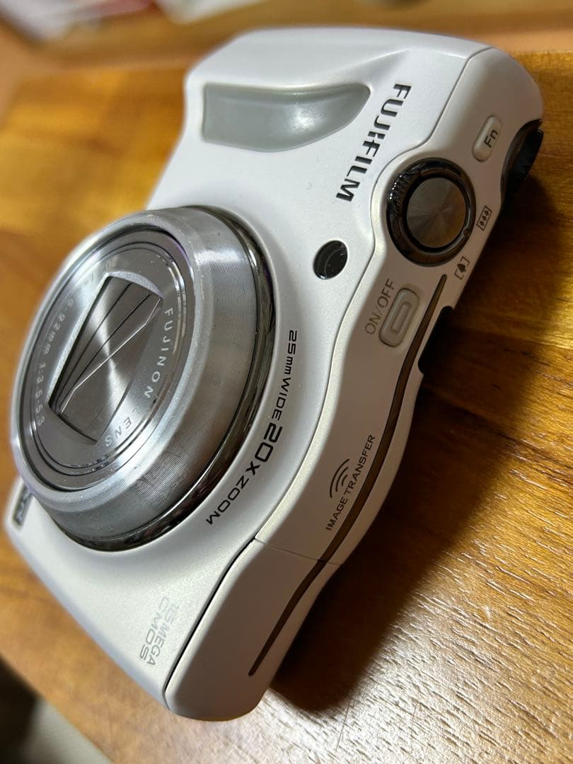 デジタルカメラ Fine pix F800EXR FUJIFILM