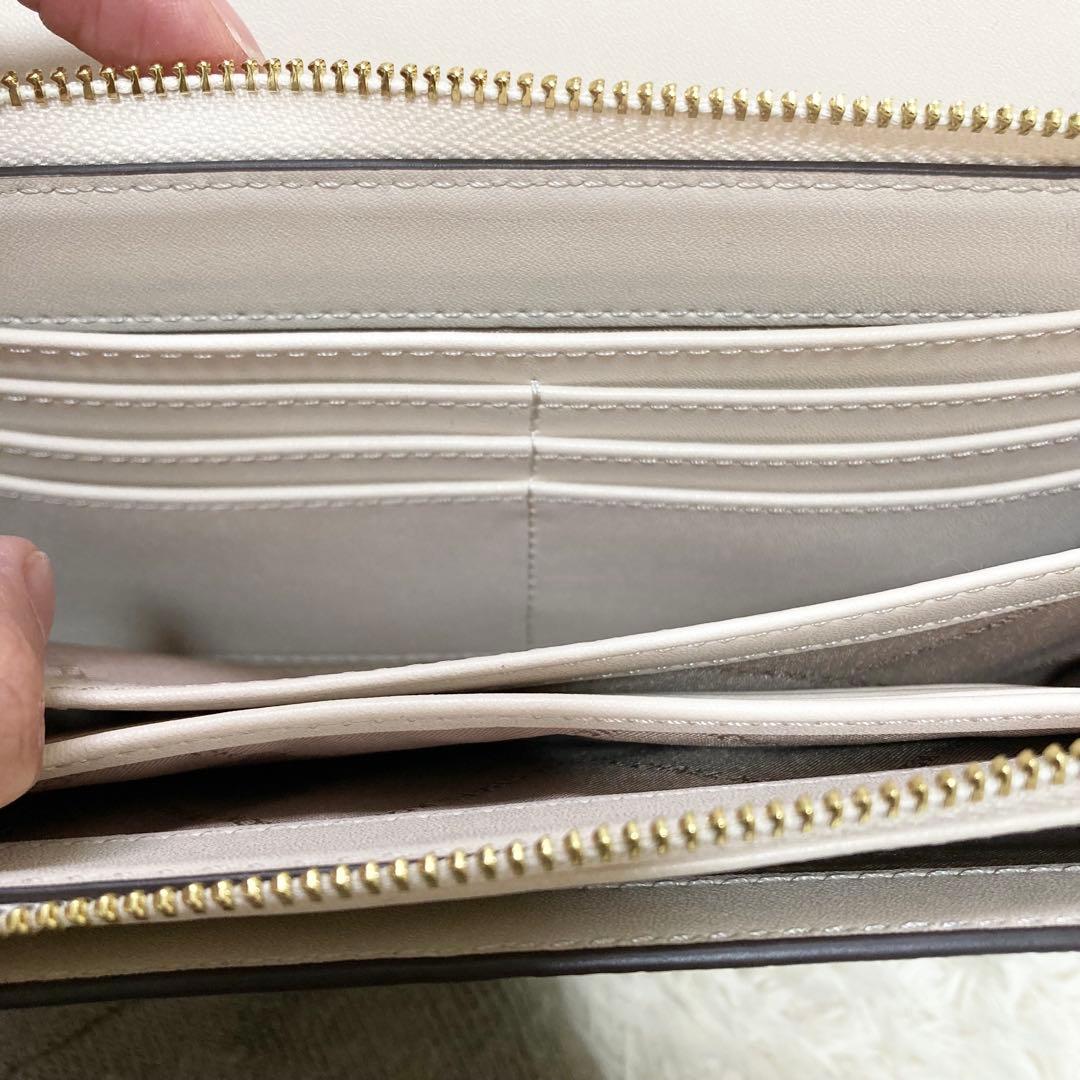 5.5万 マイケルコース JET SET ITEM ジップアラウンド ウォレット