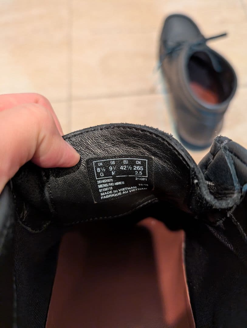 靴 Clarks Wallabee BT GTX Black