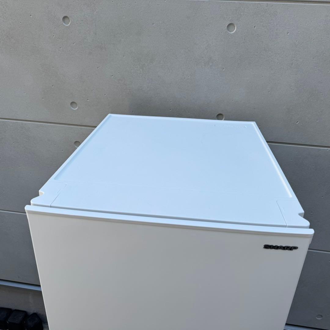 203⭐️2024年製美品★シャープ　冷蔵庫　右、左開き　自動霜取り　一人暮らし