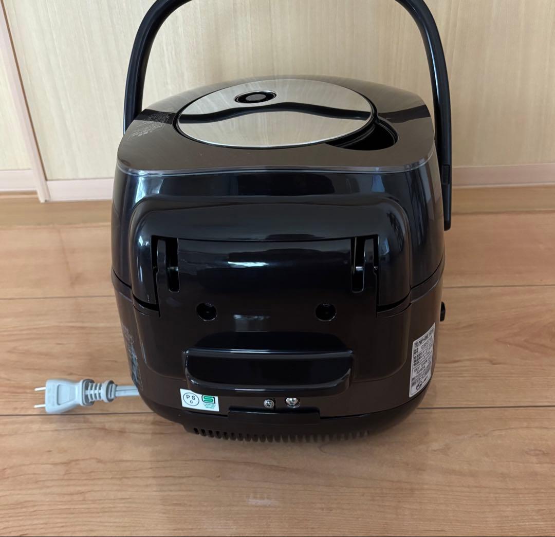 【美品】象印圧力IH炊飯器極め炊きNP-BE10