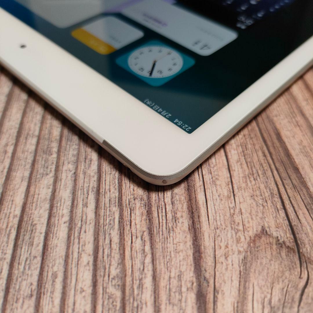 apple iPad 第8世代 32GB シルバー SIMフリー 超美品
