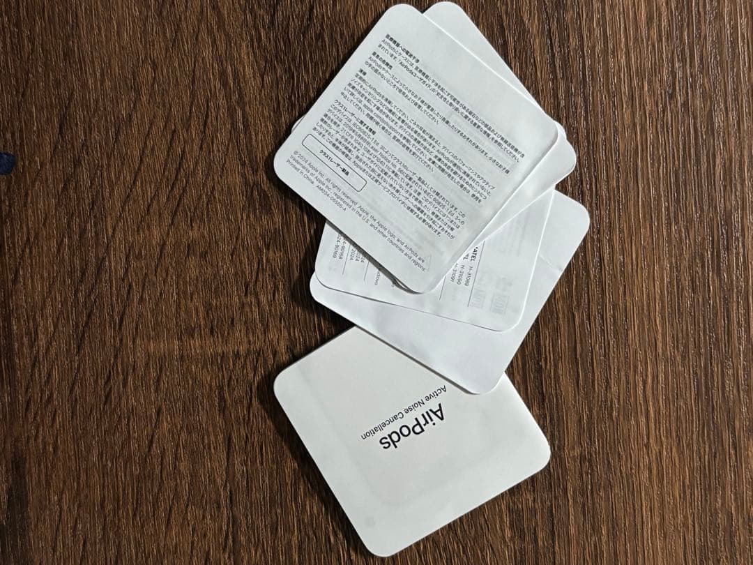 エアーポッズ4 ノイズキャンセル　ケース無し