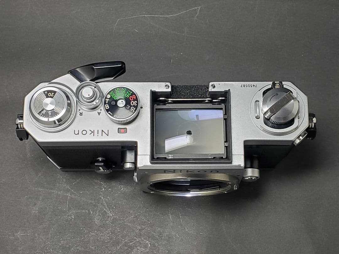 極上品　Nikon F一眼レフカメラ白ボディー貴重最終モデル