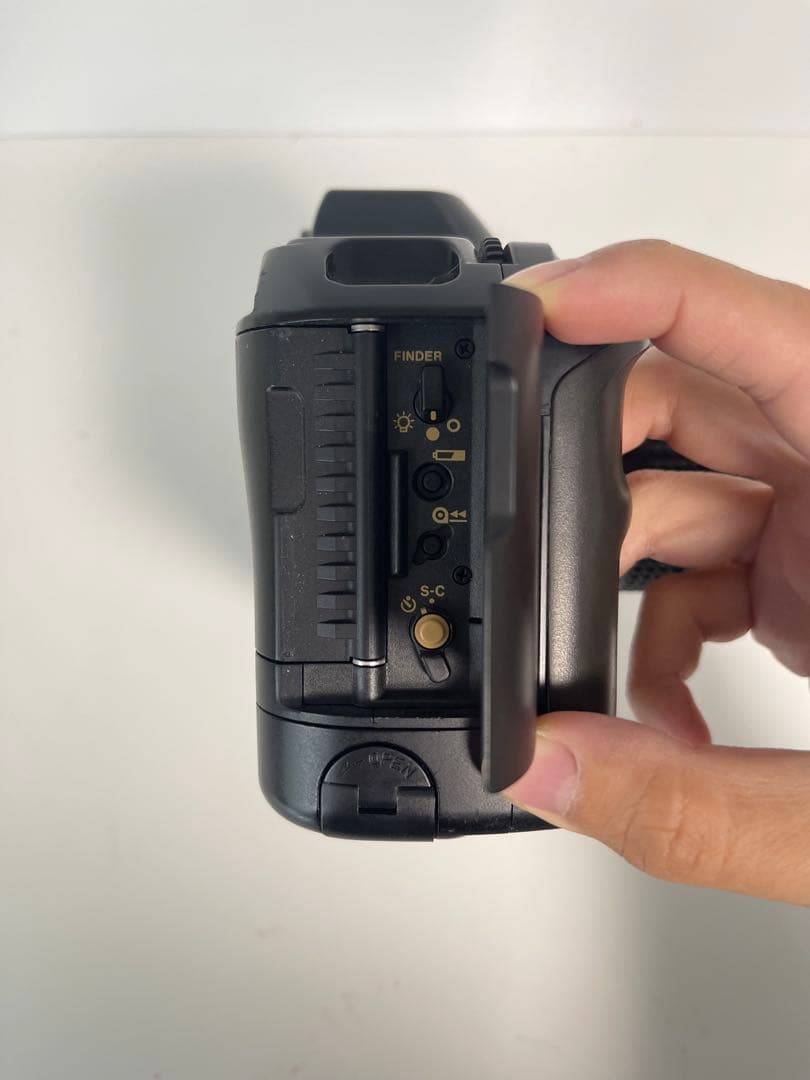 Canon T90 一眼レフカメラ + Tokina 17mmレンズ