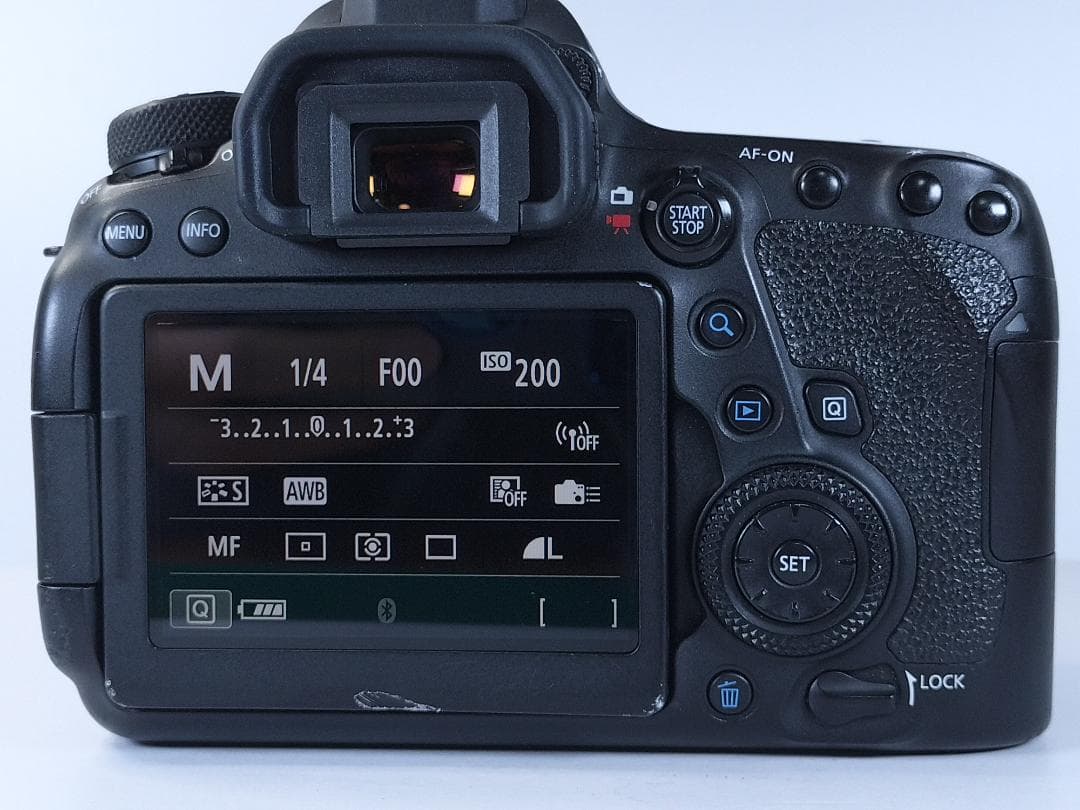 動作品 Canon EOS 6D mark II 本体 純正バッテリー2 充電器