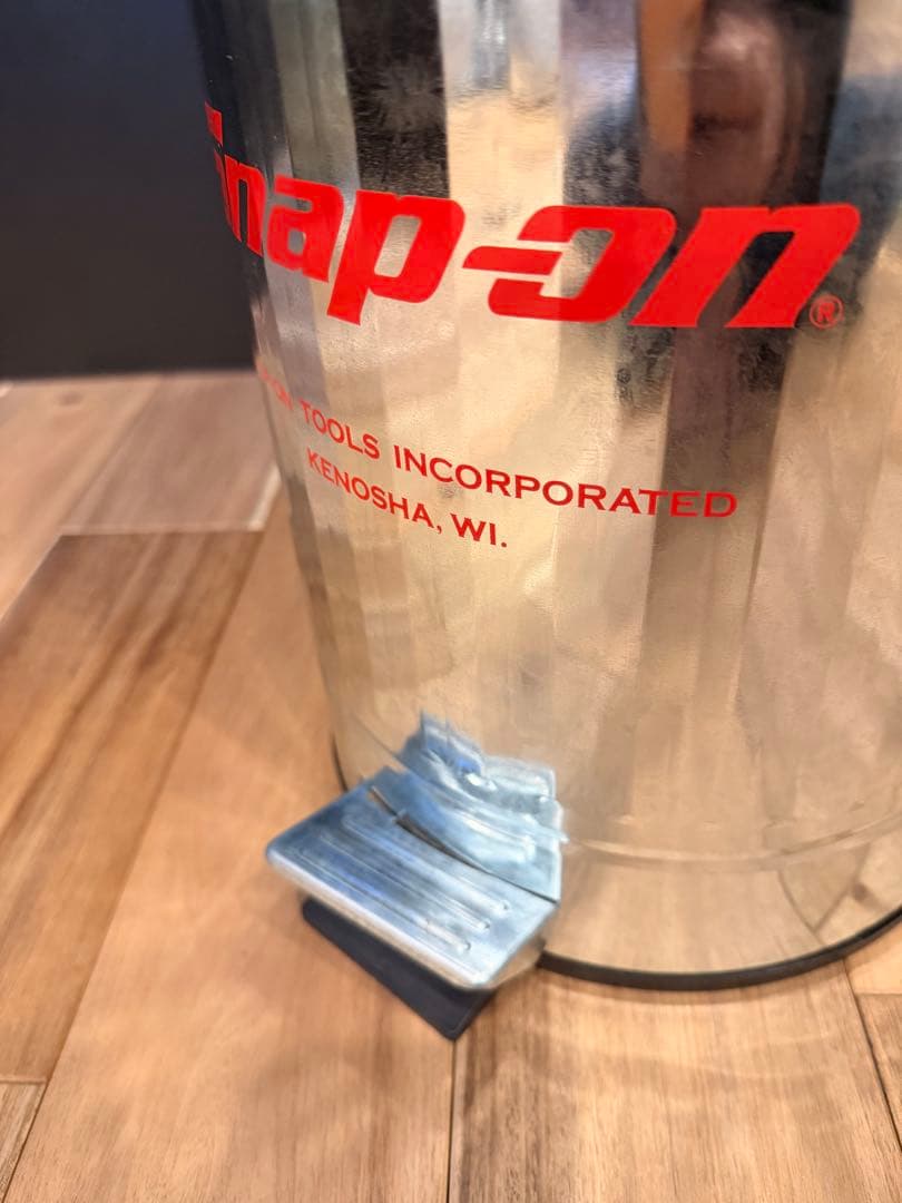 新品未使用 限定Snap-on ペダル式スチールゴミ箱 FUJ290TC