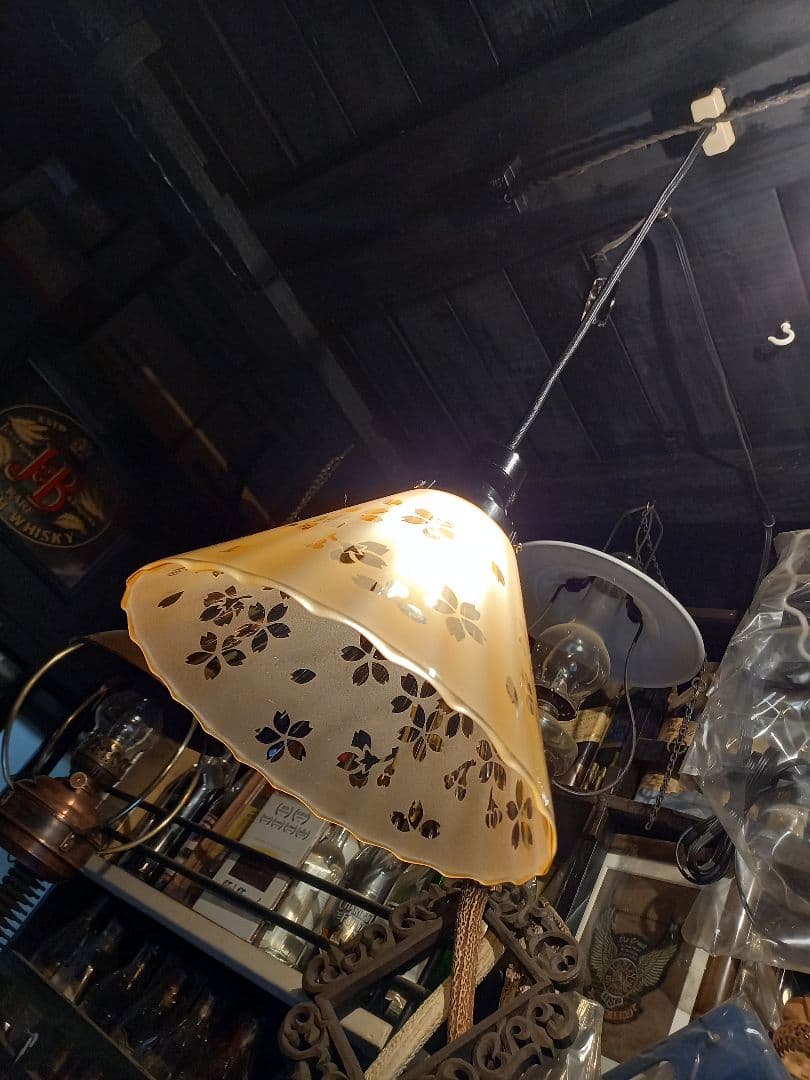 和　モダン　桜　サクラ　和柄　磨り硝子　ブラウン　フリル　シェード　ランプ