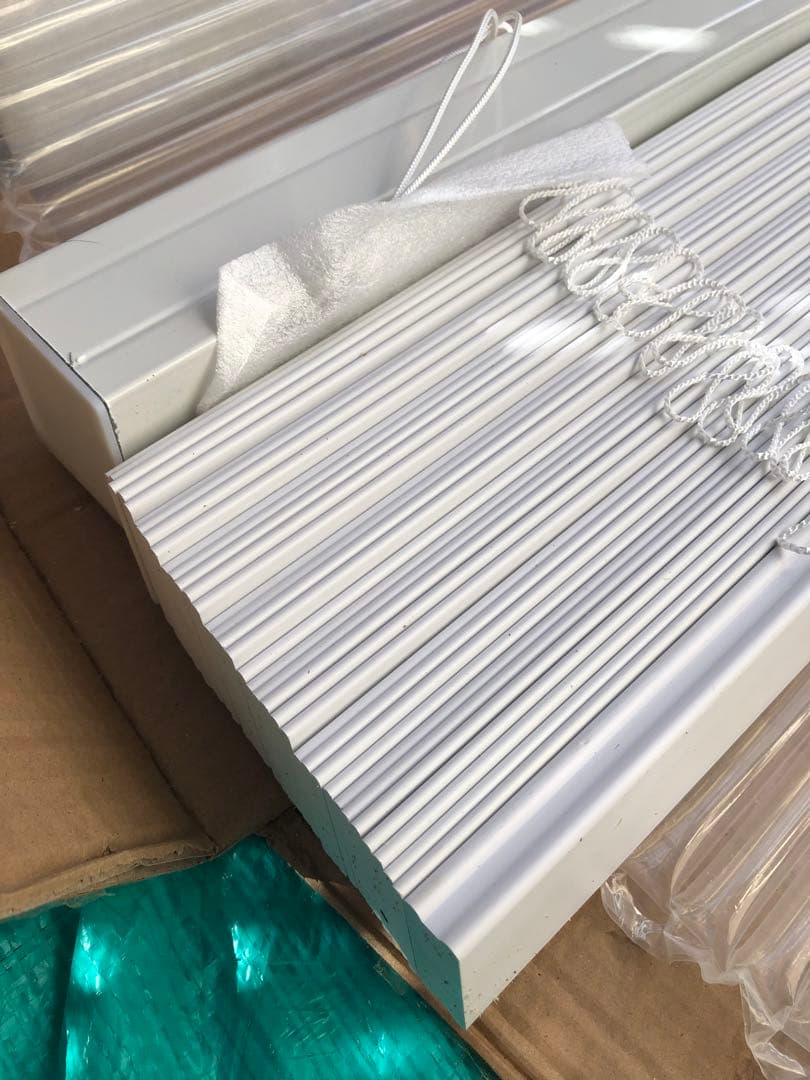 新品　白ウッド　ブラインド　幅1110mm×丈1650mm