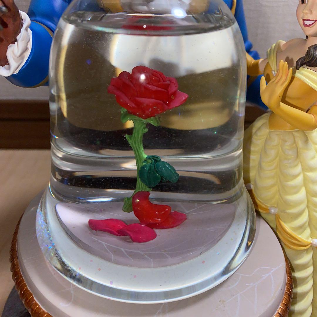 ディズニー　美女と野獣　オルゴール付きスノードームフィギュア